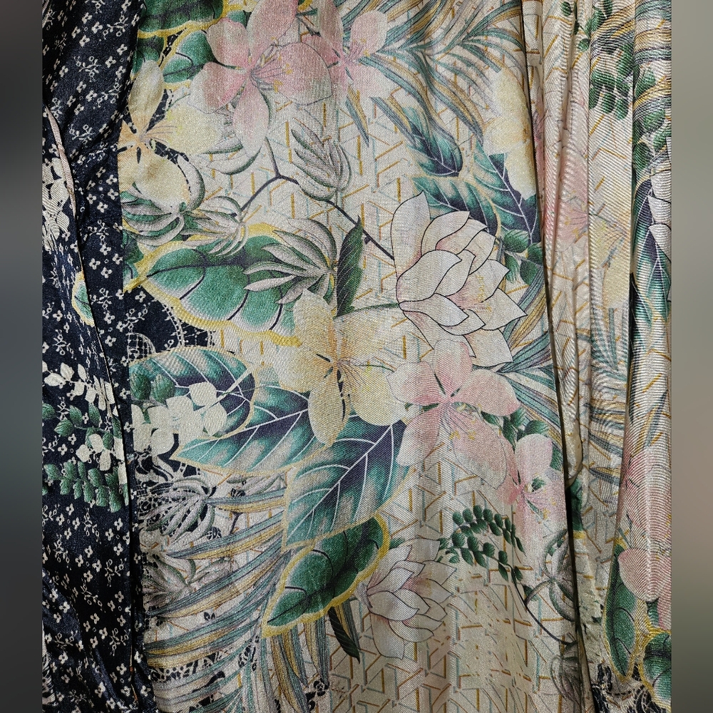 Johnny Was Silk Reversible Floral Kimono - Picture 2 of 5